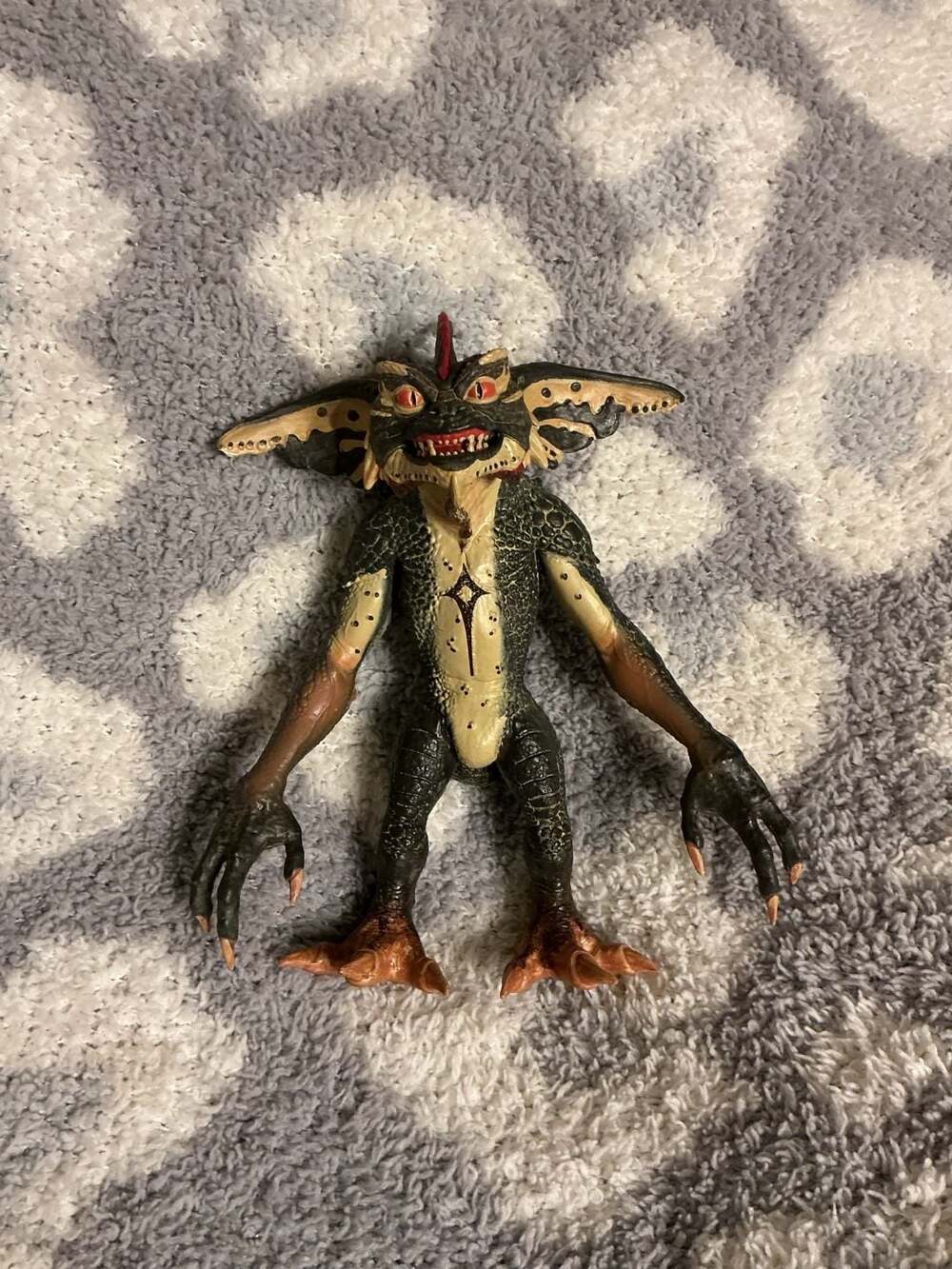 The Noble Collection Gremlins 2 Mohawk Bendy Figure Collectible Toy